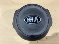 Подушка безопасности в руль Kia Stinger J5 2017-2023 OEM 95910-J5000 — общий вид на лицевую поверхность с красной строчкой
