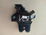 Замок крышки багажника Toyota Corolla E210 64600-02071 общий вид