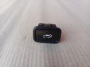 Кнопка открывания багажника Hyundai Santa Fe 4 TM 2018-2023 OEM 81880S1100 основная