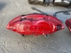 Крупный план корпуса Infiniti Q50 переднего суппорта D10604JG00