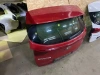 Внутренняя сторона крышки Kia Sportage QL с креплениями